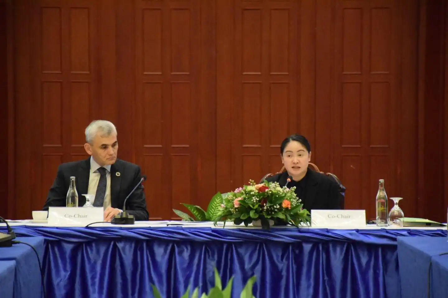 ກອງປະຊຸມຮ່ວມກັບ ຄະນະຈຸດປະສານງານ ປພຍ ແຫ່ງຊາດ ແລະ ຜູ້ມີສ່ວນຮ່ວມຫຼາຍພາກສ່ວນ ກ່ຽວກັບ ຮ່າງບົດລາຍງານແຫ່ງຊາດແບບສະໝັກໃຈ ສະບັບທີ 3 ກ່ຽວກັບ ຄວາມຄືບໜ້າການຈັດຕັ້ງປະຕິບັດວາລະ 2030 ເພື່ອການພັດທະນາແບບຍືນຍົງ ຂອງ ສປປ ລາວ